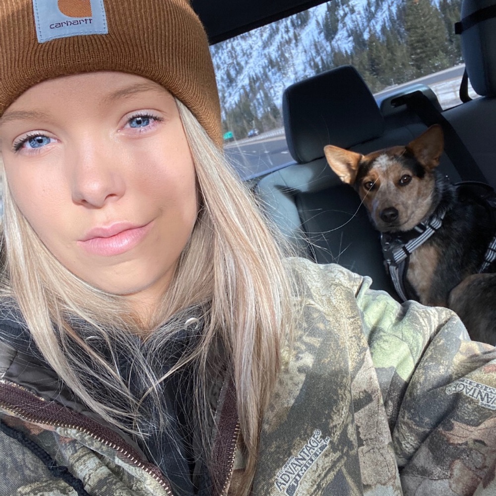 Meet your Posher, Kayla